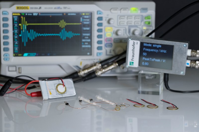 Measurement set-up to with attached battery cell and sensors to determine the state of charge.